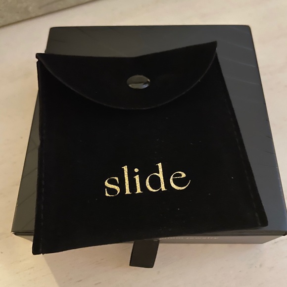 Slide Jewels Gold Necklace - Picture 3 of 9